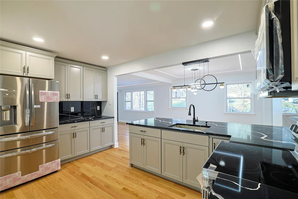 Unit for sale at 10 Rogers Road, Hyde Park, NY 12538