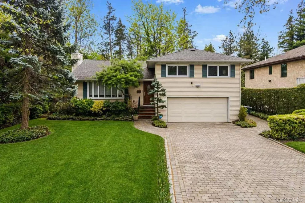Unit for sale at 35 Hilldale Road, North Hempstead, NY 11507