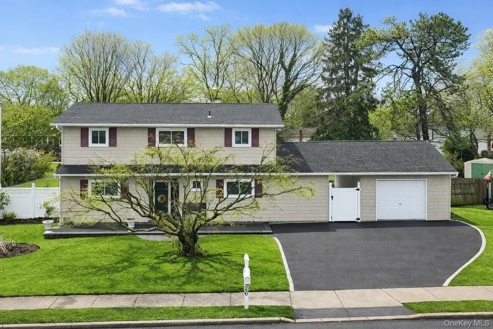 Unit for sale at 26 Stevenson Place, Babylon, NY 11729