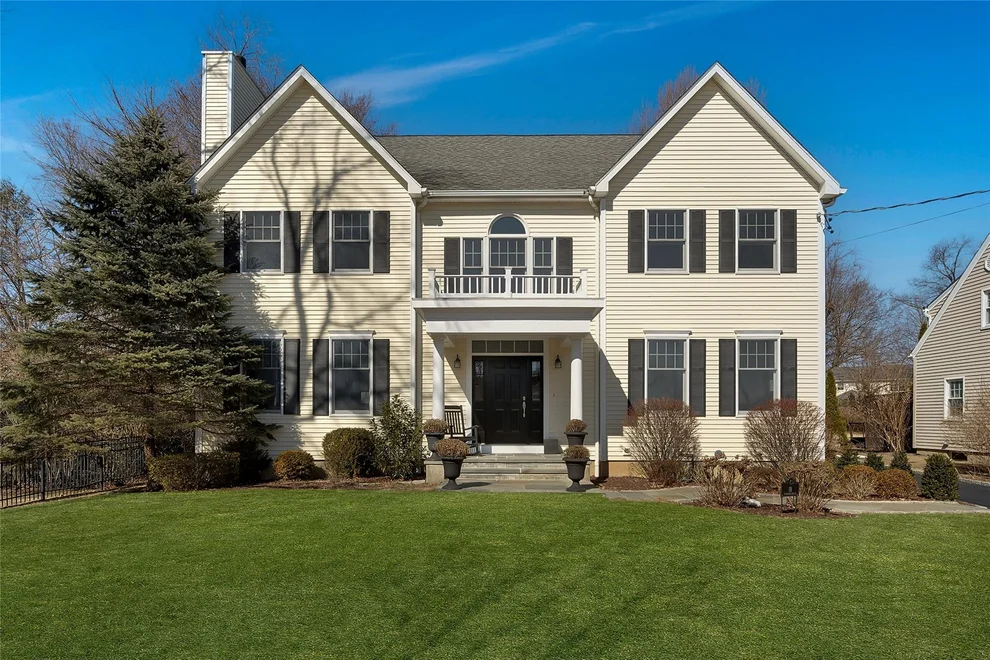 Unit for sale at 18 Hubbard Drive, White Plains, NY 10605