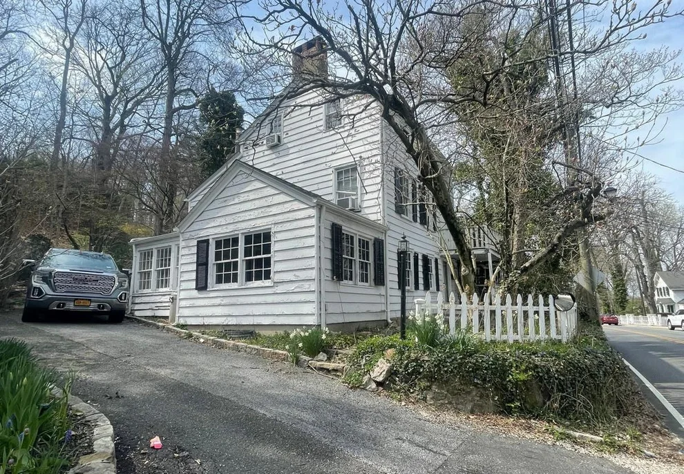 Unit for sale at 94 Main Street, North Hempstead, NY 11576