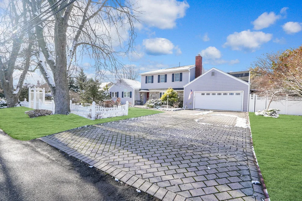 Unit for sale at 102 Wagstaff, Islip, NY 11795