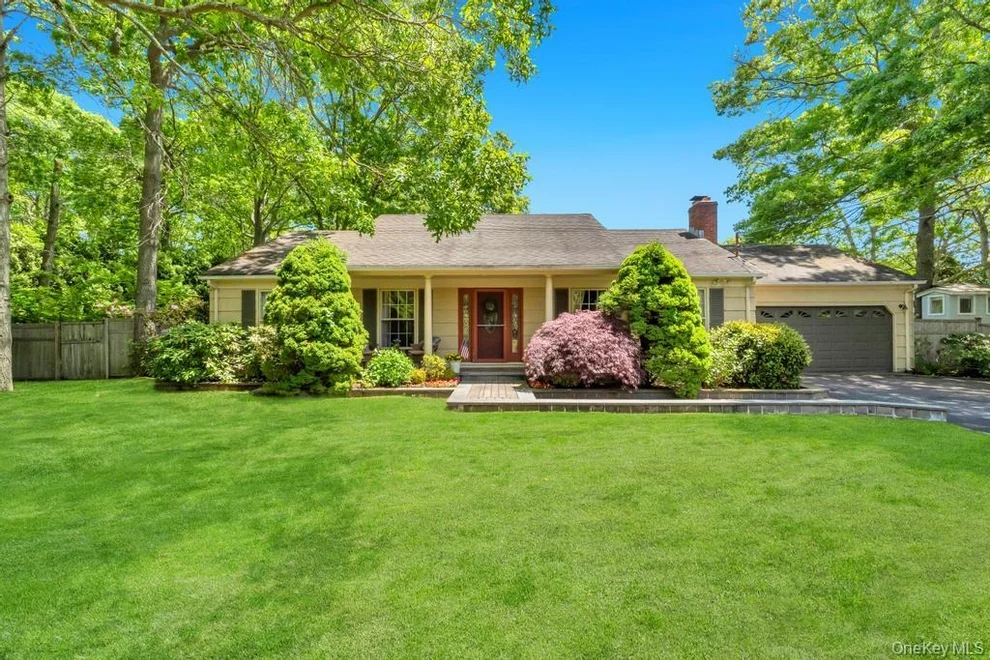 Unit for sale at 3 Woodbine Lane, Brookhaven, NY 11940
