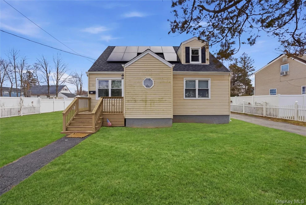 Unit for sale at 12 S Prospect Street, Babylon, NY 11726