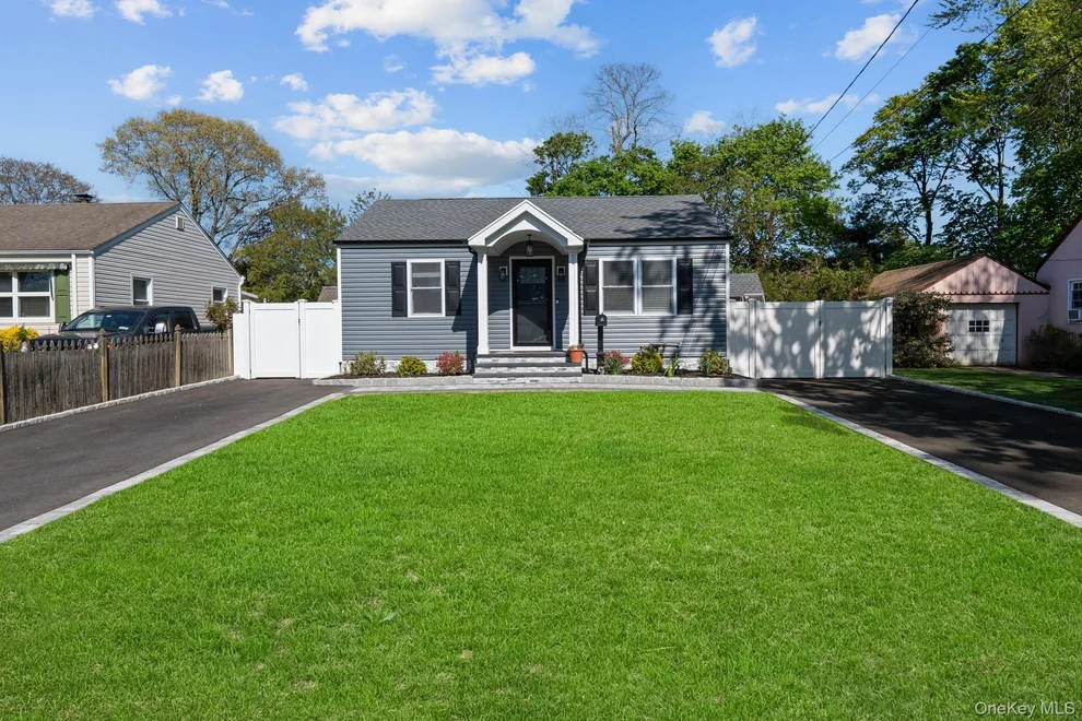 Unit for sale at 9 Brook Place, Islip, NY 11730