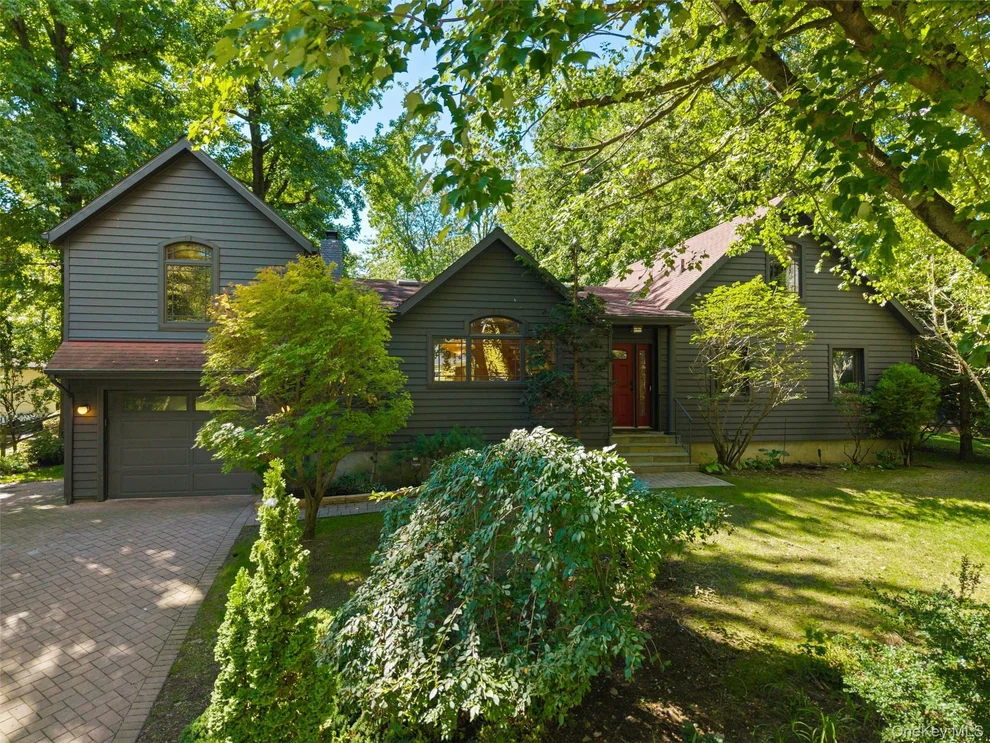 Unit for sale at 61 Stony Run, New Rochelle, NY 10804