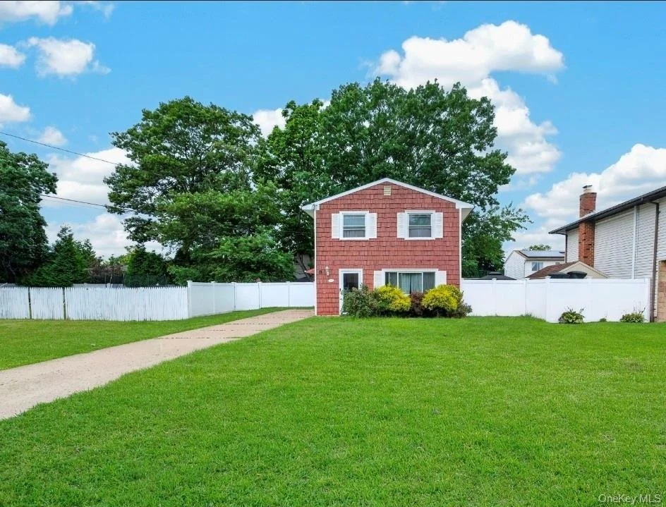 Unit for sale at 60 Lincoln Avenue, Babylon, NY 11729
