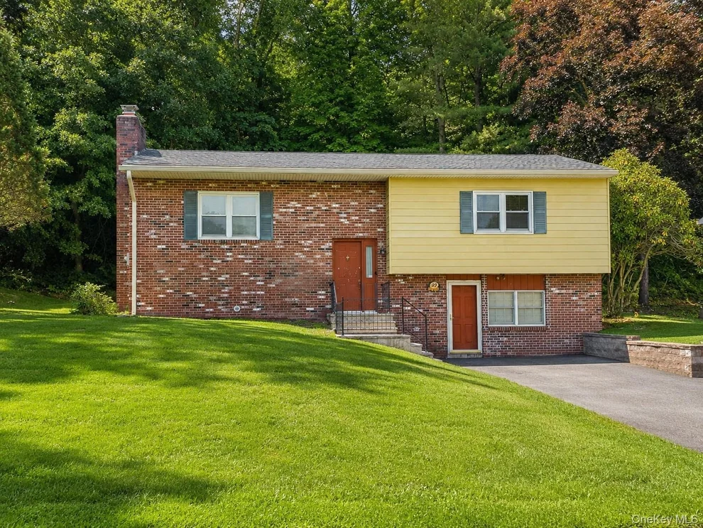 Unit for sale at 49 Brewster Drive, Middletown, NY 10940