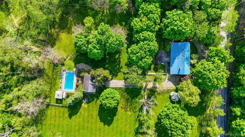 Unit for sale at 101 Drake Road, Pleasant Valley, NY 12569