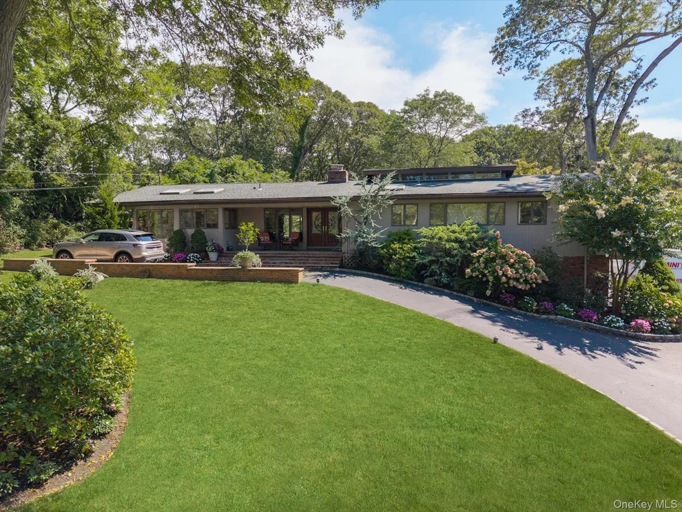 Unit for sale at 17 Treeview Drive, Huntington, NY 11747