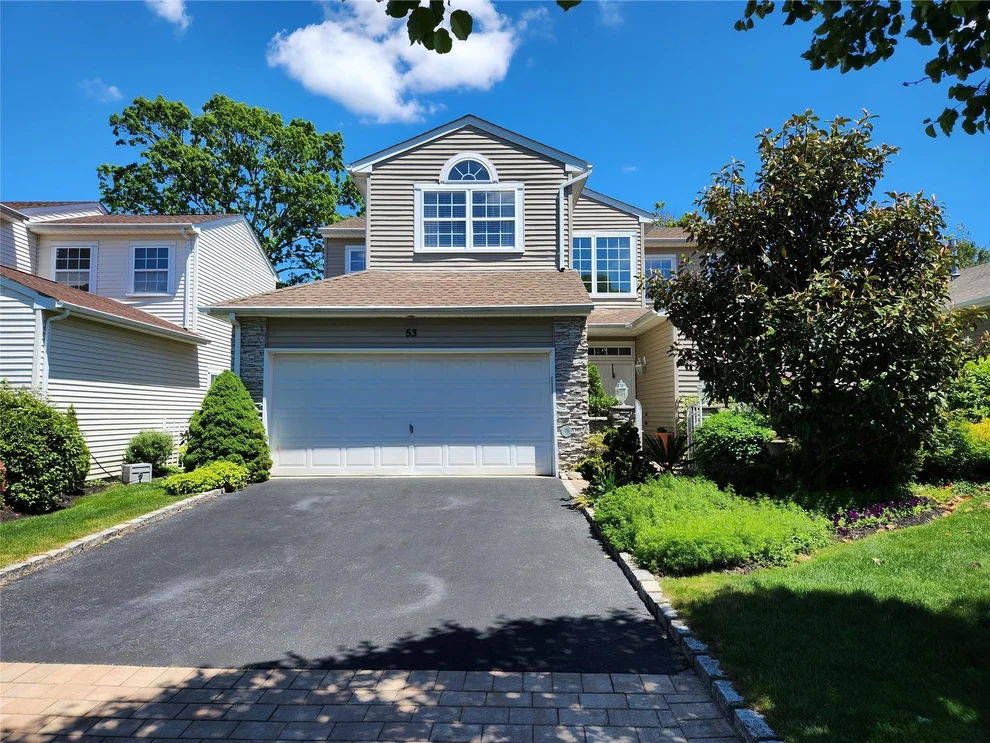 Unit for sale at 53 Hamlet Drive, Smithtown, NY 11788