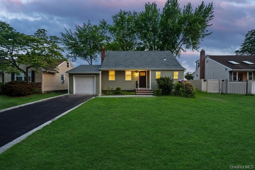 Unit for sale at 732 Woodside Drive, Hempstead, NY 11793