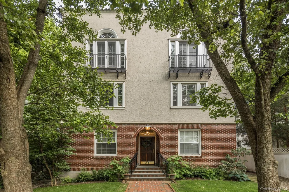 Unit for sale at 15 Meadow Avenue, Eastchester, NY 10708