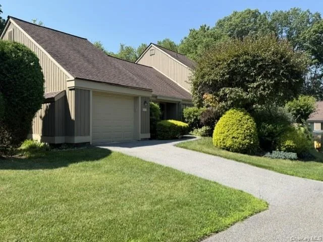 Unit for sale at 600 Heritage Hills, Somers, NY 10589