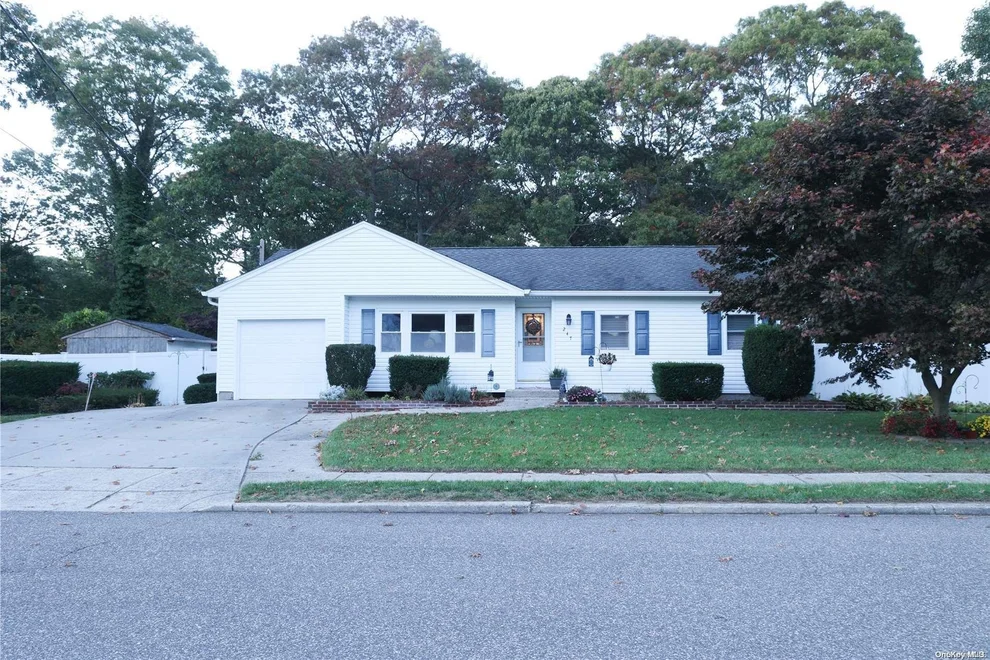 Unit for sale at 247 Trumpet Lane, Islip, NY 11741