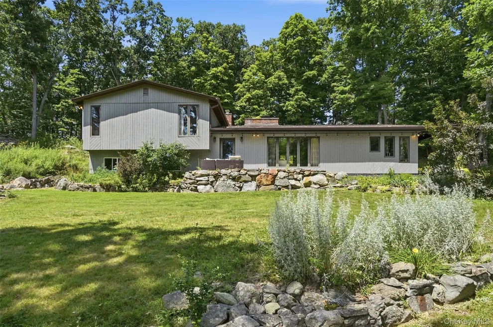 Unit for sale at 29 Murray Drive, Chester Town, NY 10918