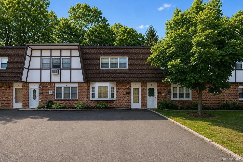 Unit for sale at 7 Roundtree Court, Beacon, NY 12508