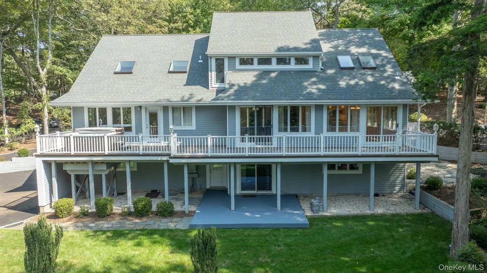 Unit for sale at 1 Summit Trail, Smithtown, NY 11780
