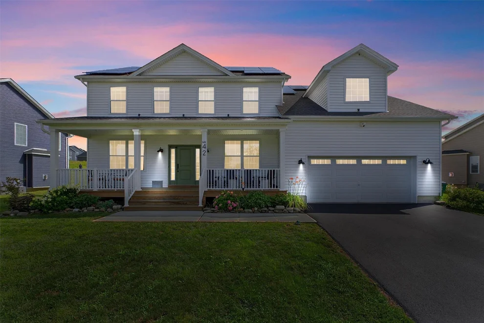 Unit for sale at 42 Kensington Lane, Poughkeepsie (Town), NY 12603