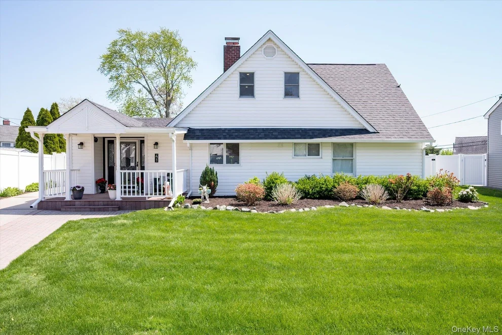 Unit for sale at 41 Disc Lane, Hempstead, NY 11793
