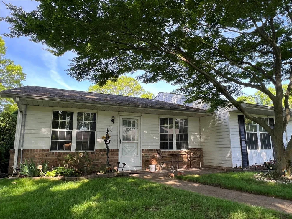 Unit for sale at 411A Weymouth Court, Brookhaven, NY 11961