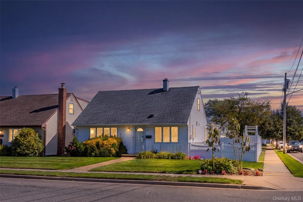 Unit for sale at 271 Forest Avenue, Oyster Bay, NY 11758