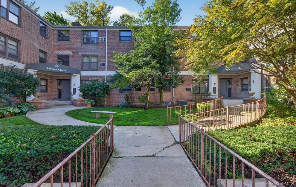 13 Terrace Circle