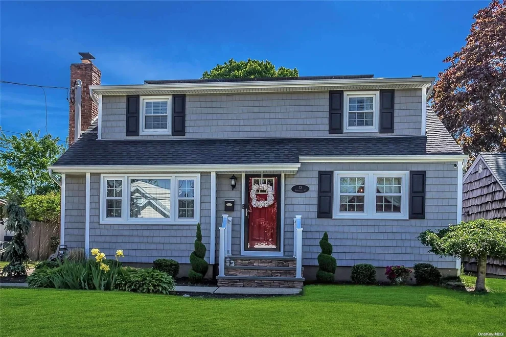 Unit for sale at 32 Northridge Avenue, Hempstead, NY 11566
