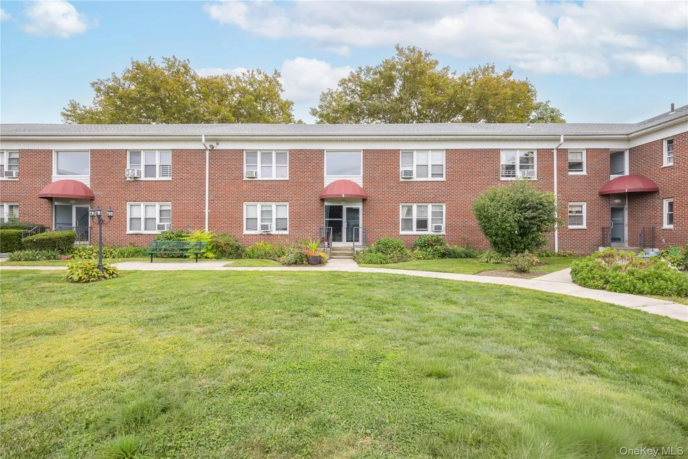 Unit for sale at 9 Winchester Avenue, Yonkers, NY 10710