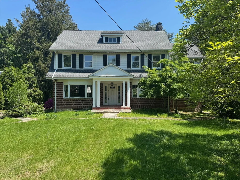 Unit for sale at 4 Meadow Road, Scarsdale, NY 10583