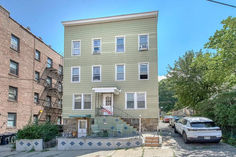 Unit for sale at 255 S Lexington Avenue, White Plains, NY 10606