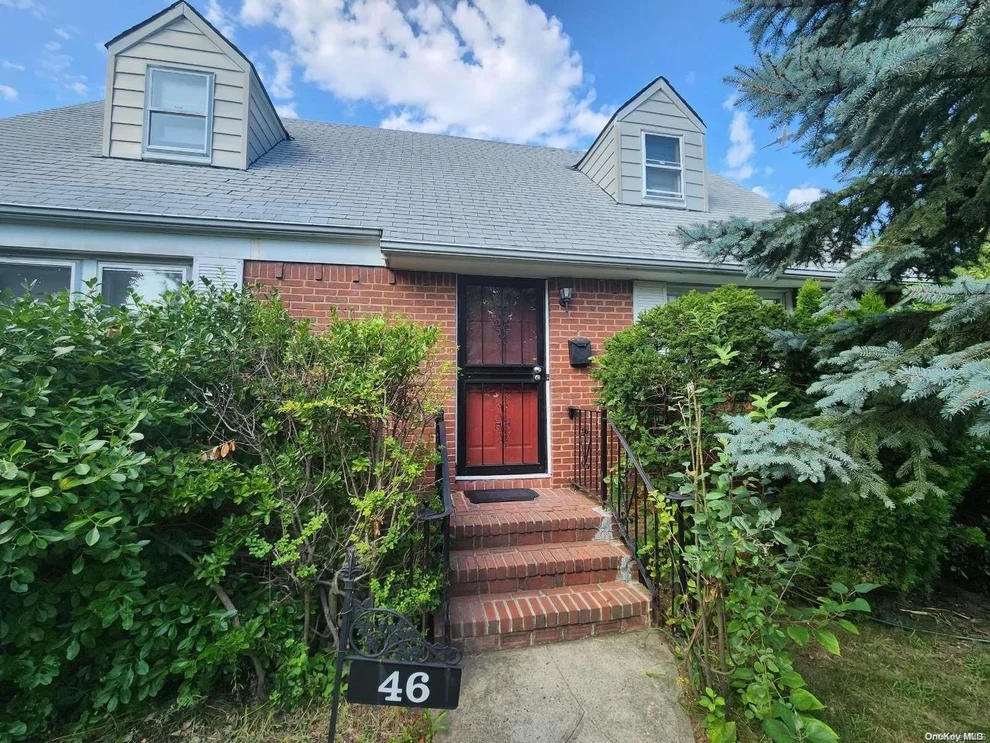 Unit for sale at 46 Cromer Road E, Hempstead, NY 11003