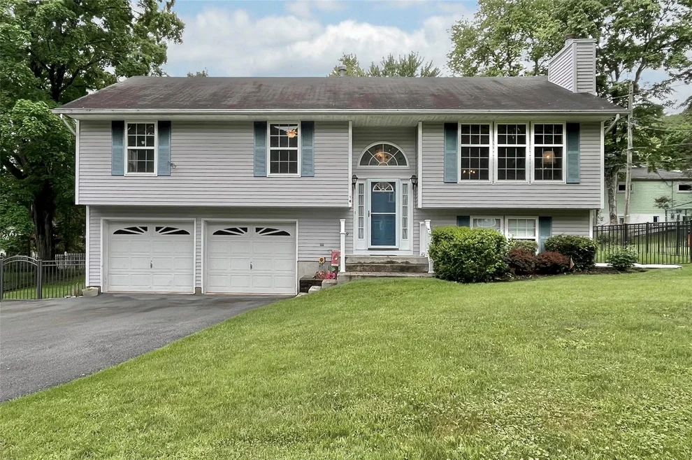 Unit for sale at 14 Palmer, Monroe, NY 10950