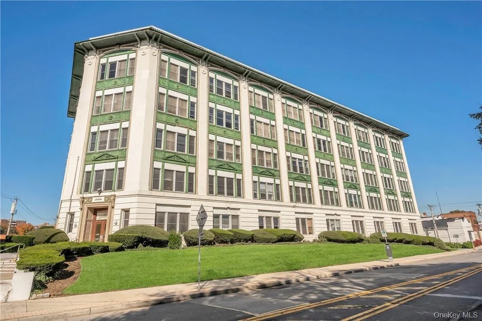 Unit for sale at 1 Landmark Square, Rye Town, NY 10573