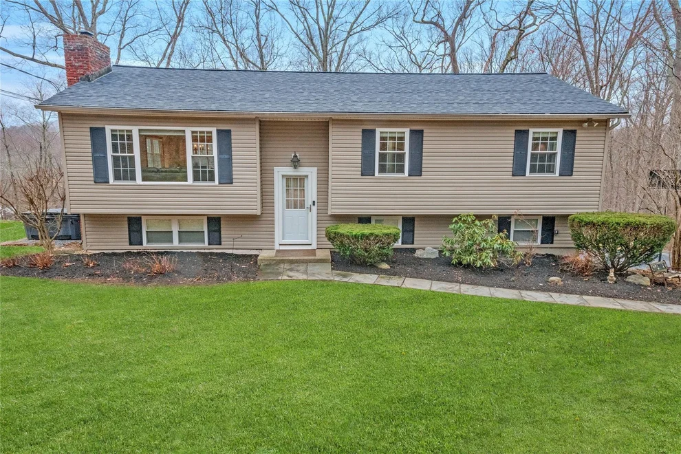 Unit for sale at 19 Split Rock Road, Putnam Valley, NY 10579