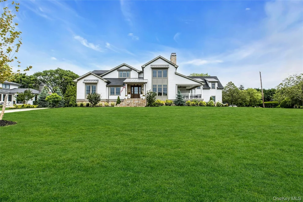 Unit for sale at 52 Concourse E, Islip, NY 11718