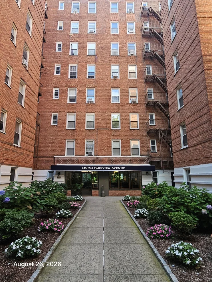 Unit for sale at 247 Parkview Avenue, Yonkers, NY 10708