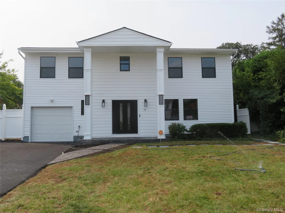 Unit for sale at 16 Sunshine Lane, Babylon, NY 11701