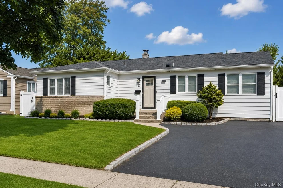 Unit for sale at 12 Lillian Lane, Oyster Bay, NY 11803