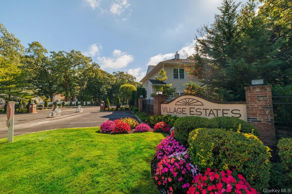 Unit for sale at 62 Sarah Court, Babylon, NY 11701