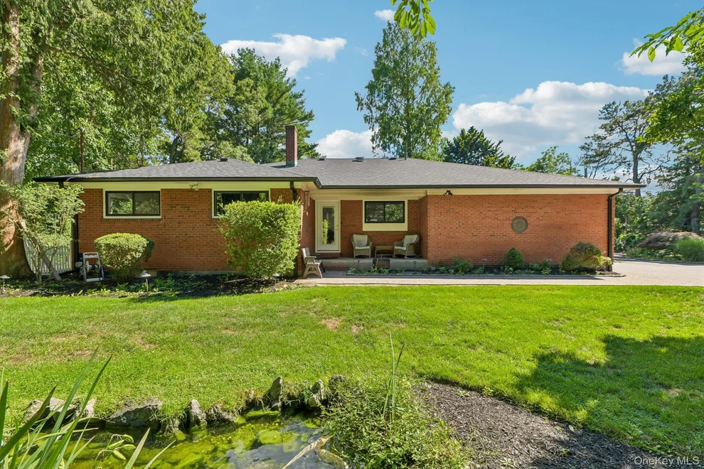 Unit for sale at 230 Union Avenue, Islip, NY 11741