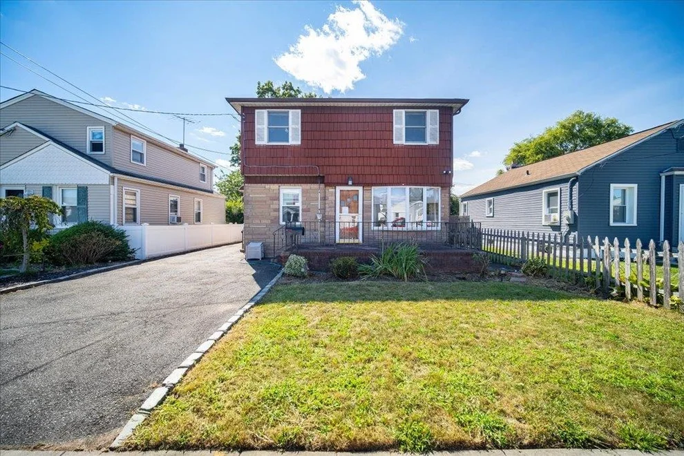 Unit for sale at 35 Bert Avenue, North Hempstead, NY 11590