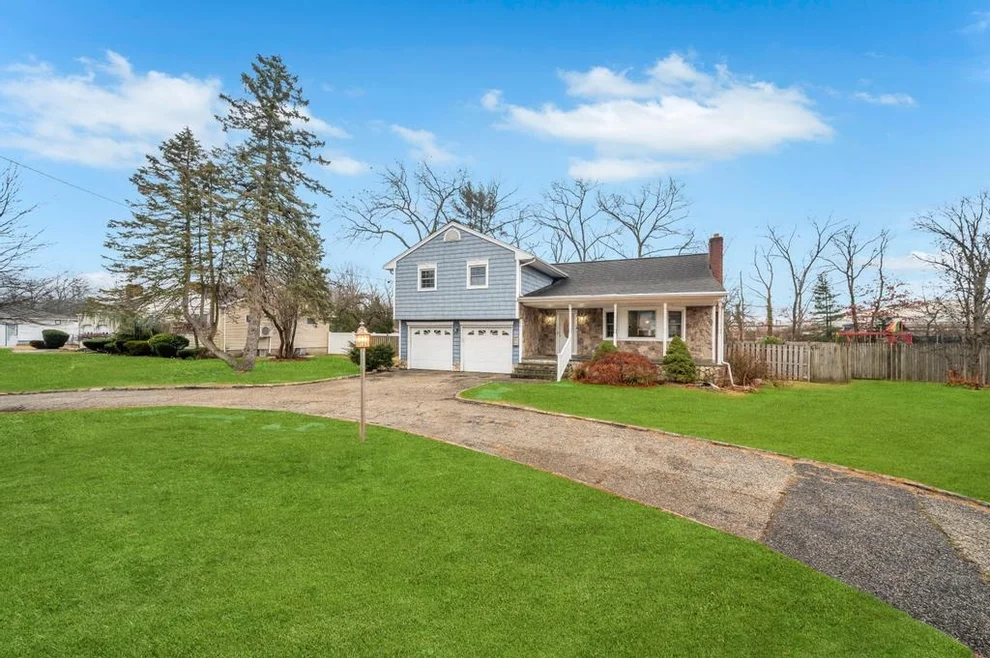 Unit for sale at 60 Higgins Street, Babylon, NY 11703