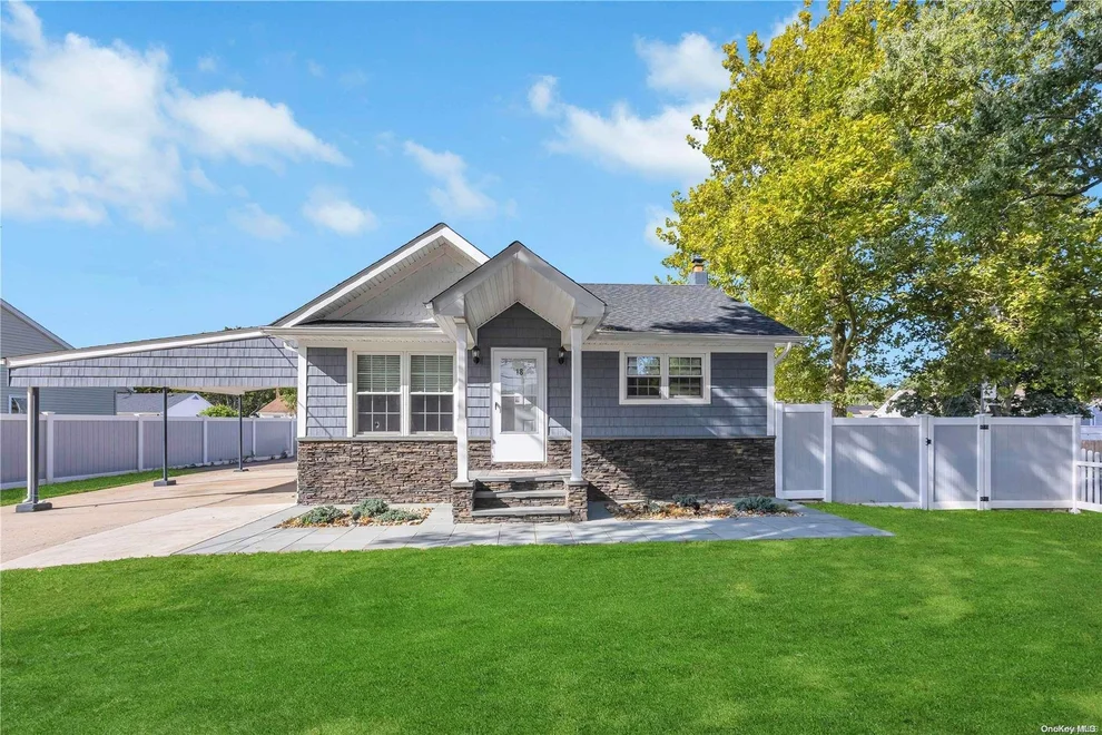 Unit for sale at 18 Saint Andrews Drive, Islip, NY 11717