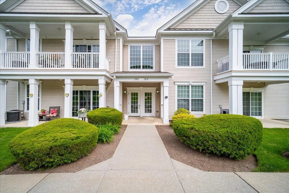 Unit for sale at 1909 Saratoga Lane, Fishkill, NY 12524