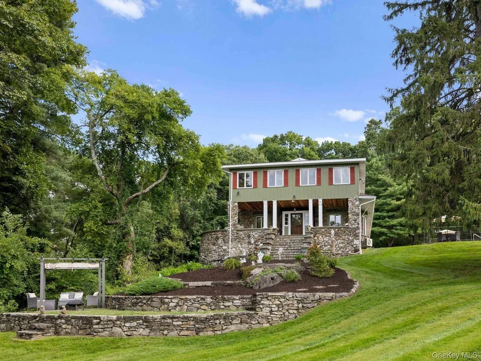 Unit for sale at 90 New Paltz Road, Lloyd, NY 12528