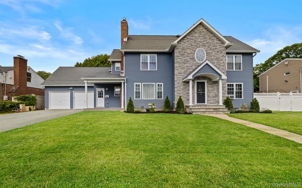 Unit for sale at 125 Ohio Avenue, Oyster Bay, NY 11758