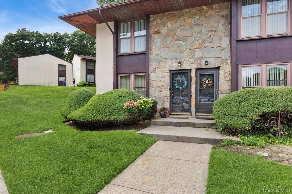 Unit for sale at 2 Hemlock Court, Brookhaven, NY 11784