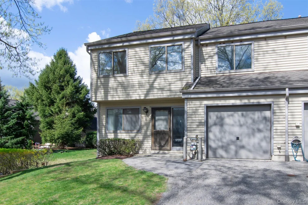 Unit for sale at 1501 Hunters Run, Greenburgh, NY 10522