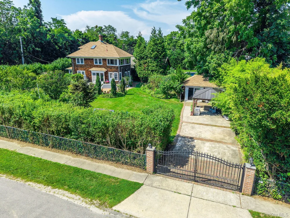 Unit for sale at 1025 9th Street, Southold, NY 11944